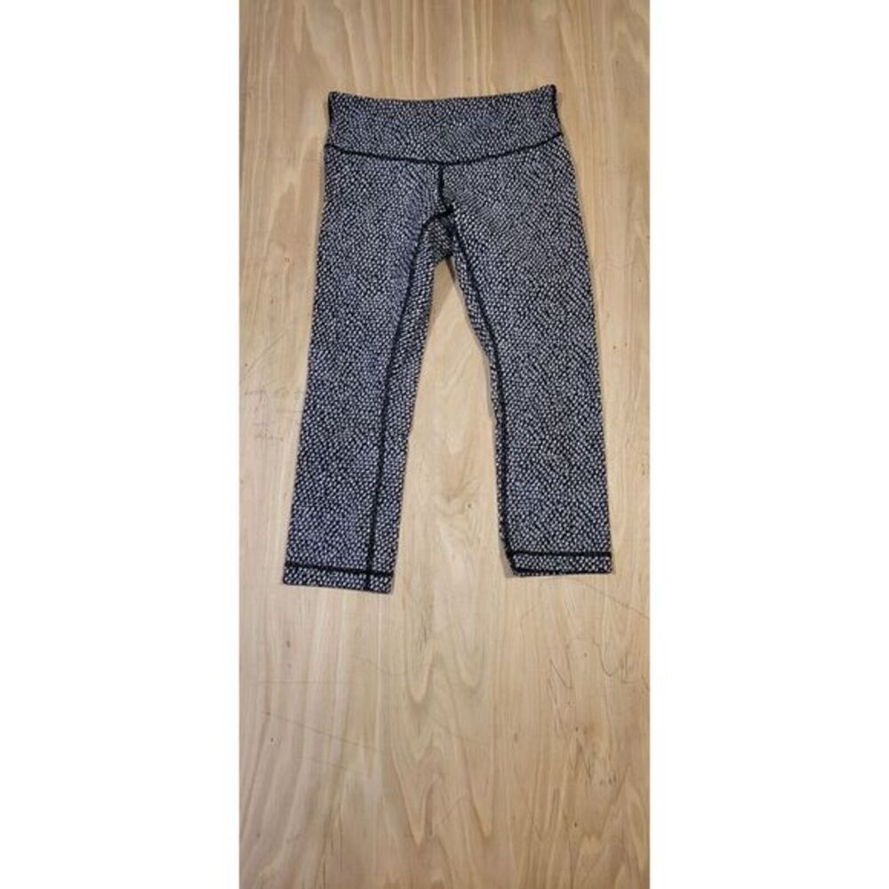 LULULEMON gray white‎ Geometric pattern crop leggings pants size 6 Womens